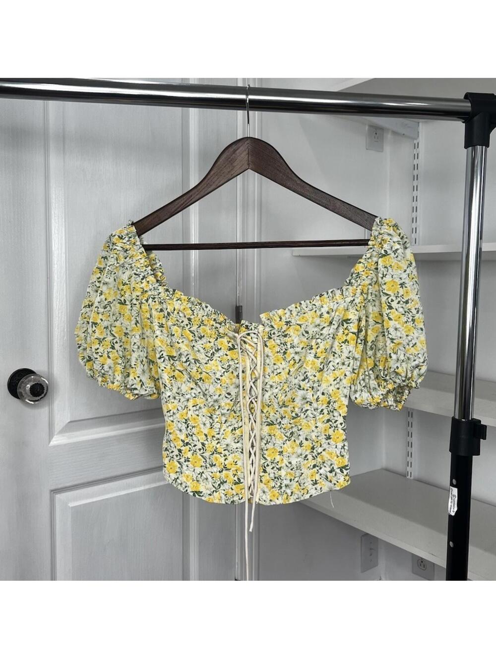ASTR The Label Smocked Corset Top Small Yellow Green Floral Short Sleeve Blouse